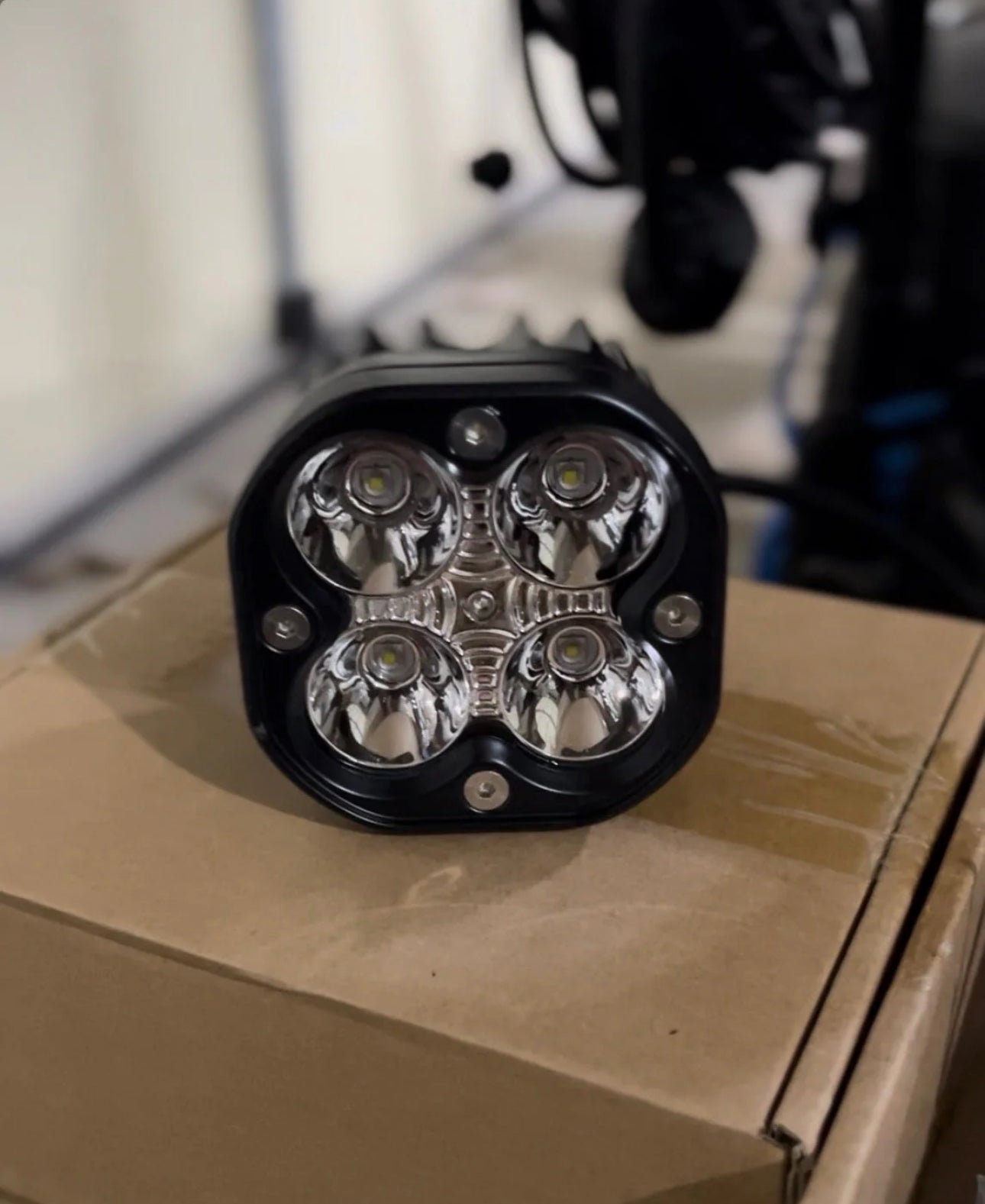 Ultra bee quad headlight