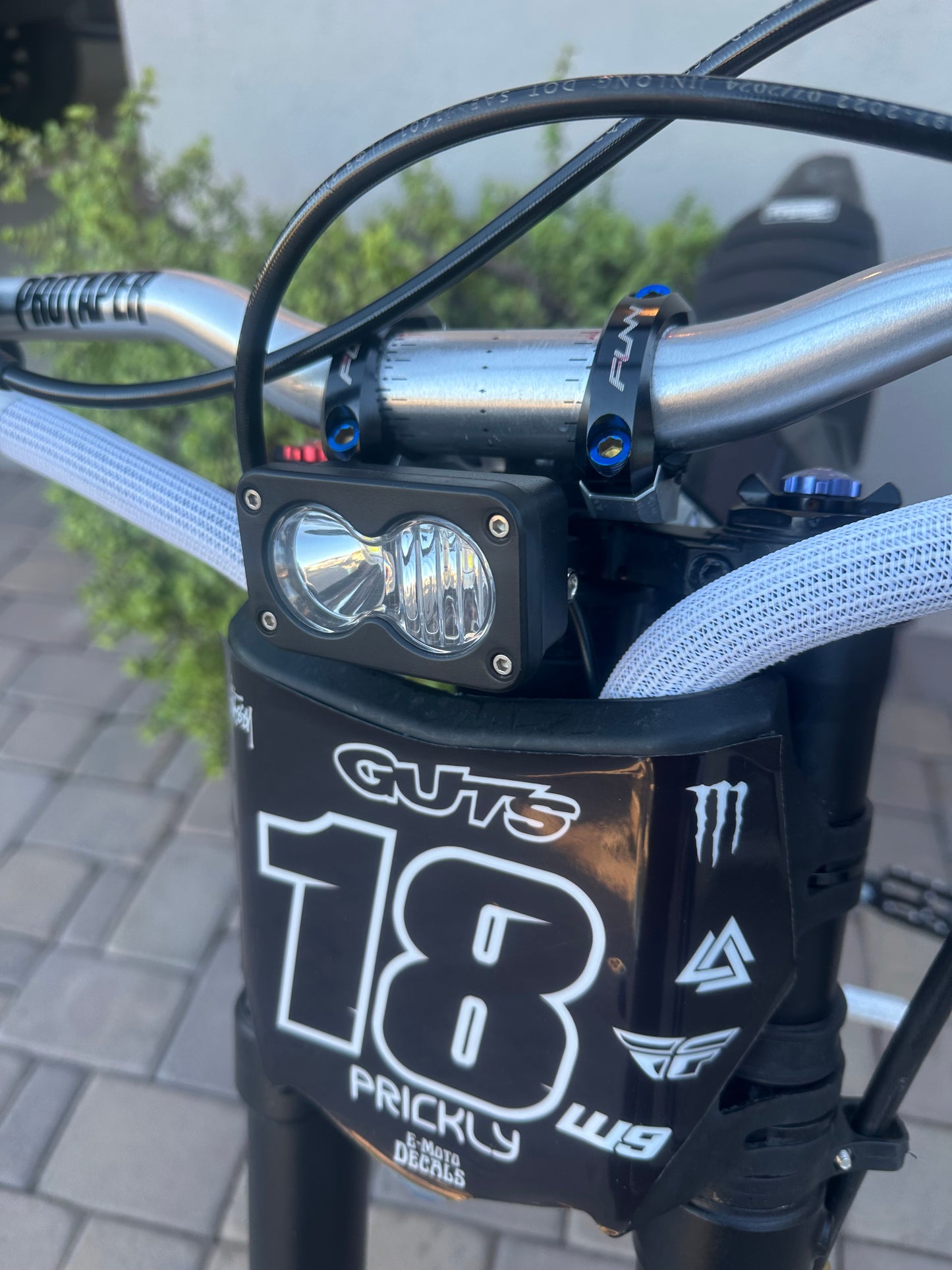 Plug-in play Baja light